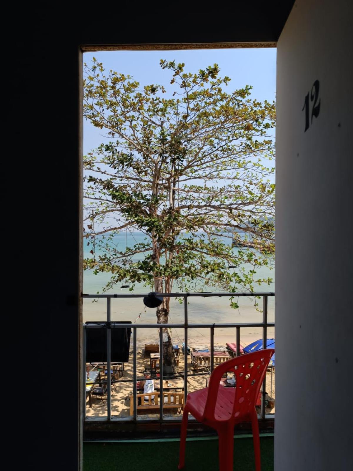 Golden Snake Guesthouse Beach Koh Rong Sanloem Dış mekan fotoğraf